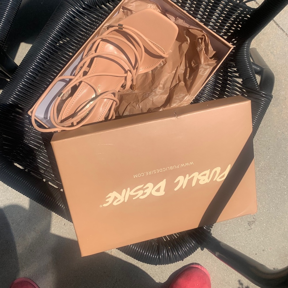 Public desire heels